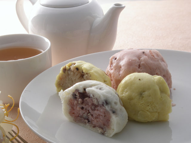 赤飯・山菜まんじゅ
